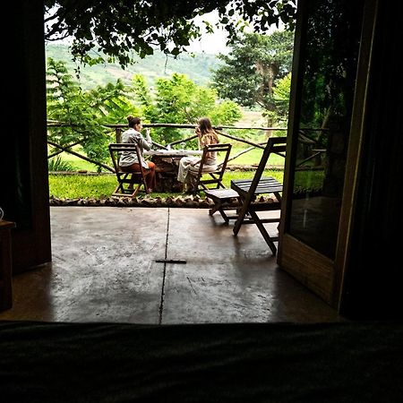 Akagera Transit Lodge Экстерьер фото
