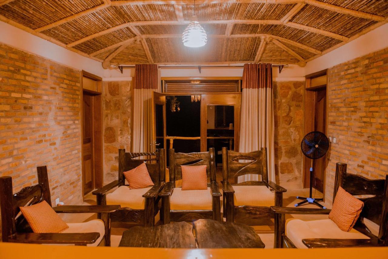 Akagera Transit Lodge Экстерьер фото