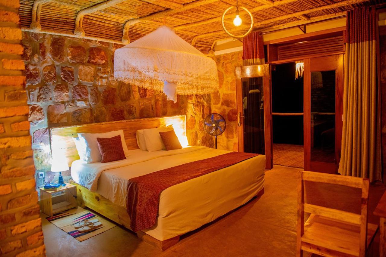 Akagera Transit Lodge Экстерьер фото