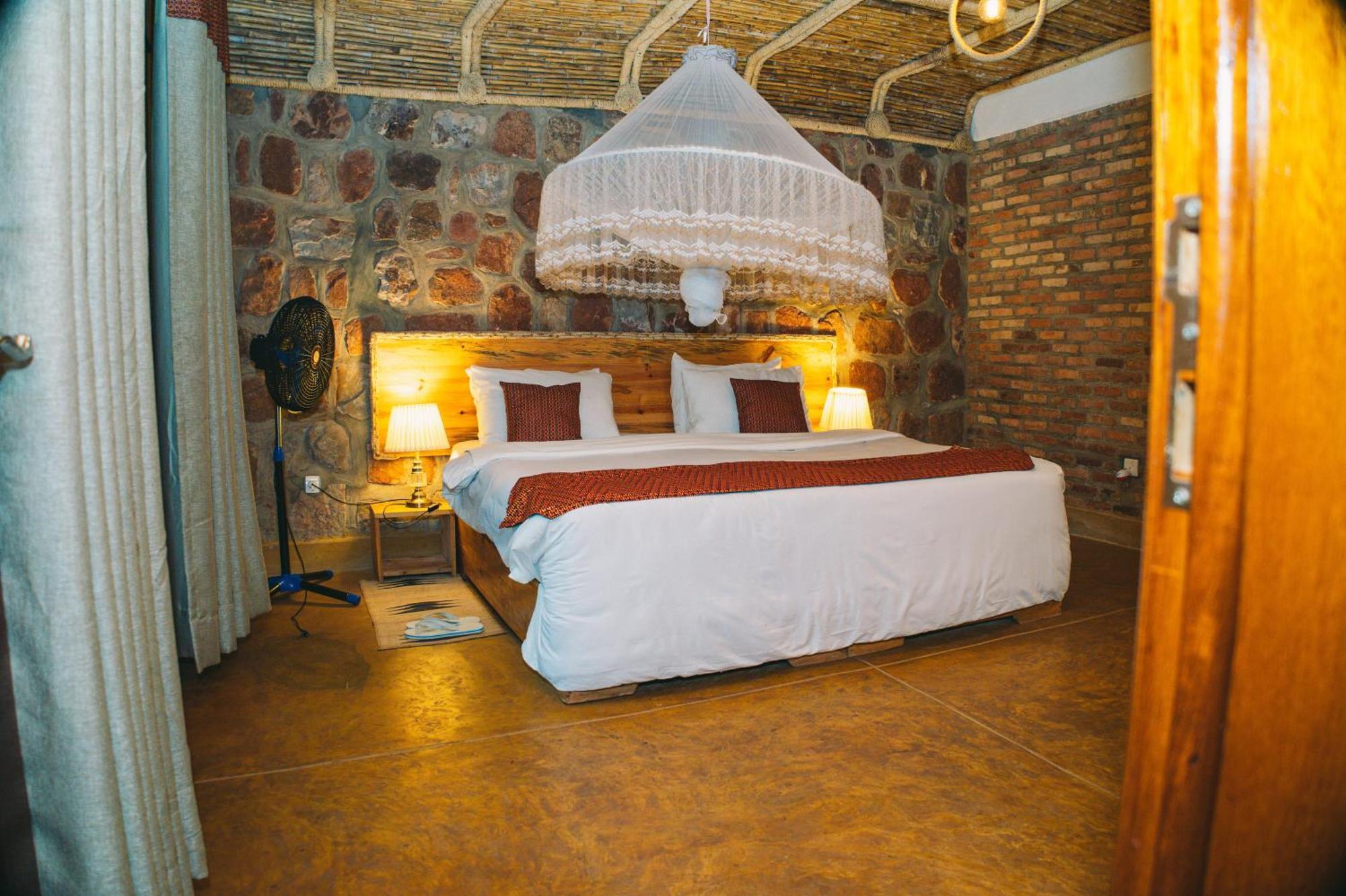 Akagera Transit Lodge Экстерьер фото