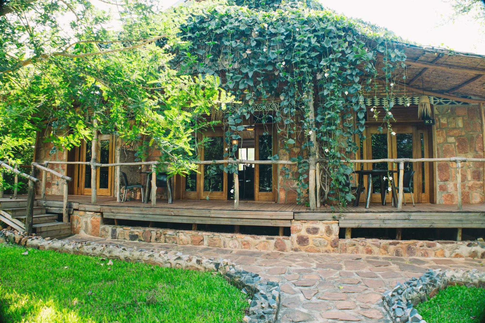 Akagera Transit Lodge Экстерьер фото