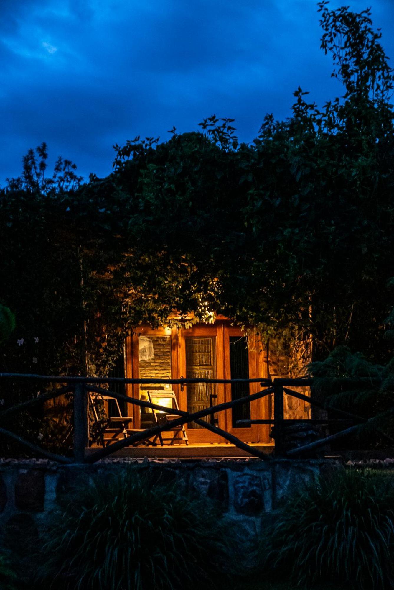 Akagera Transit Lodge Экстерьер фото