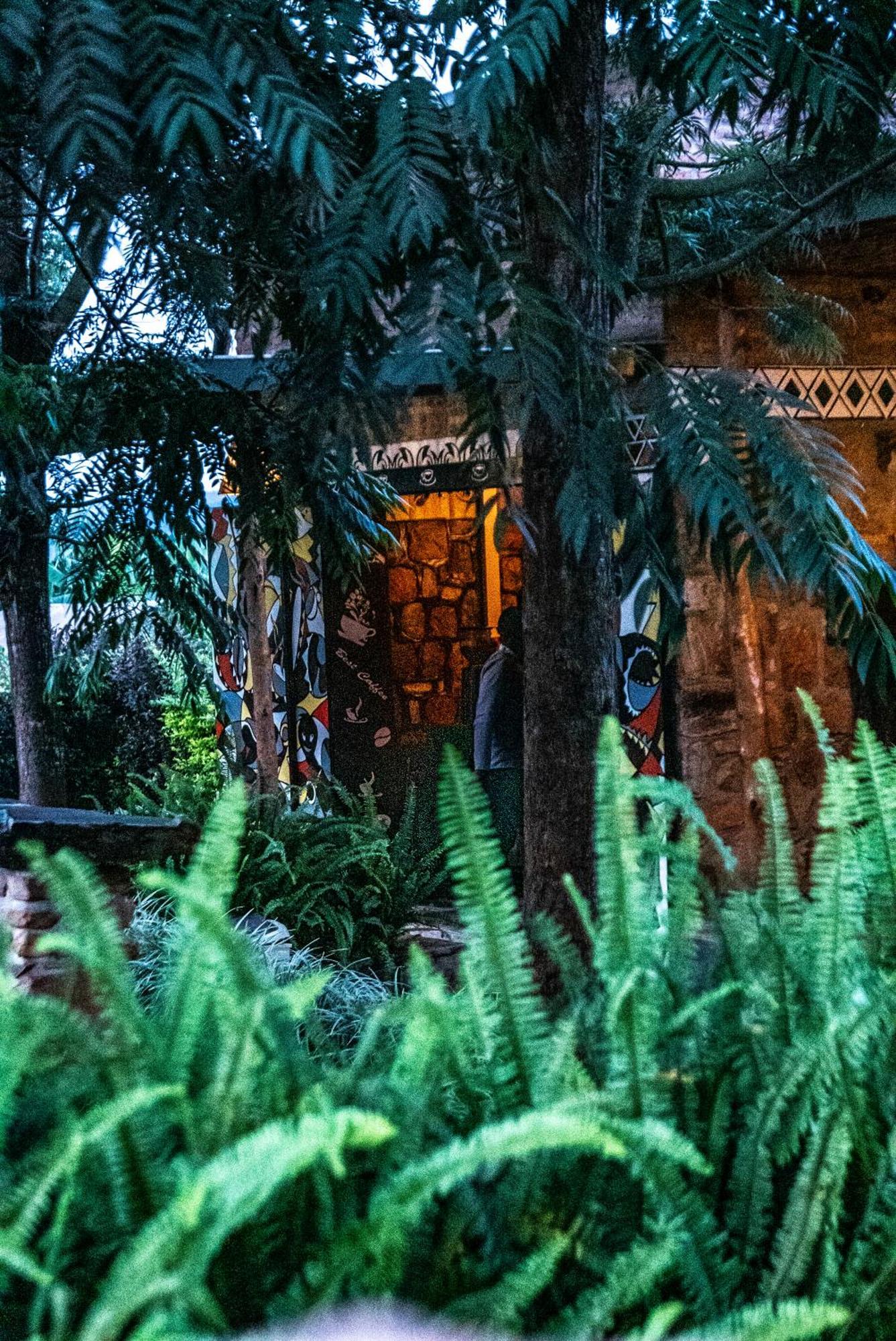 Akagera Transit Lodge Экстерьер фото